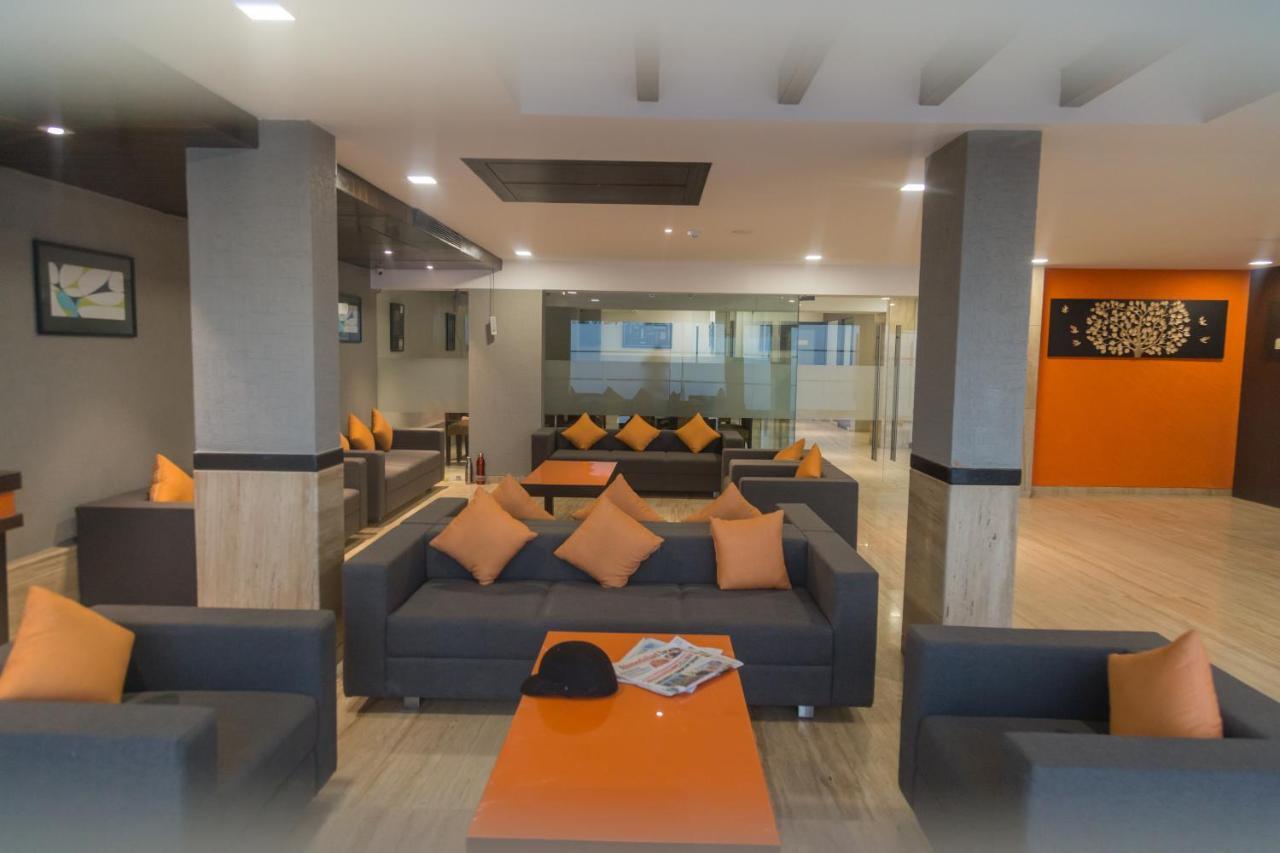 Ahmedabad, Satellite Hotel Kültér fotó