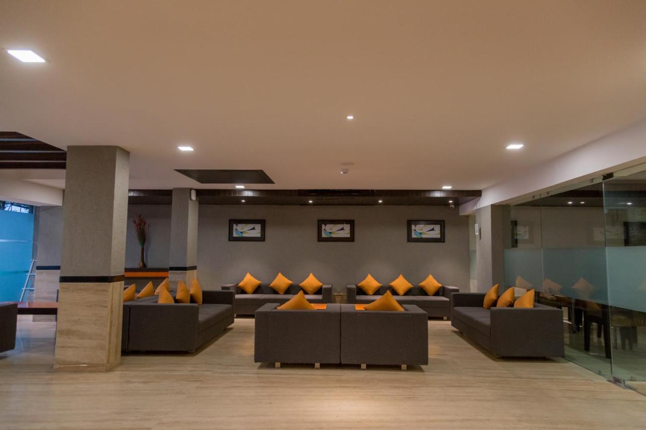 Ahmedabad, Satellite Hotel Kültér fotó